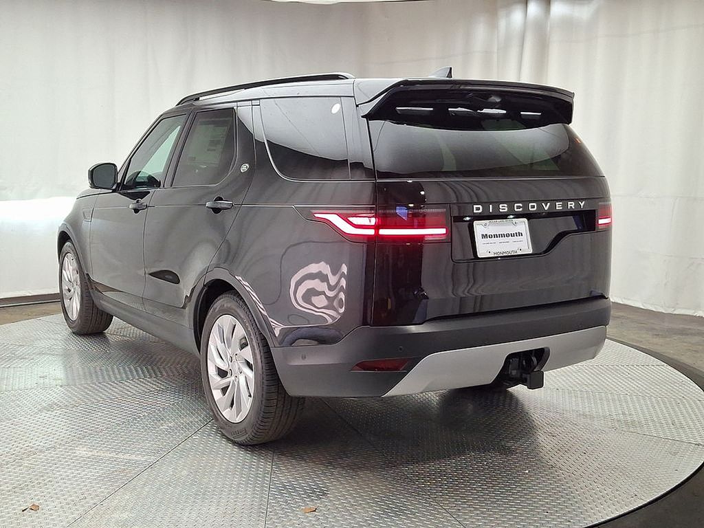 Thumbnail: 2025 Land Rover Discovery - 4