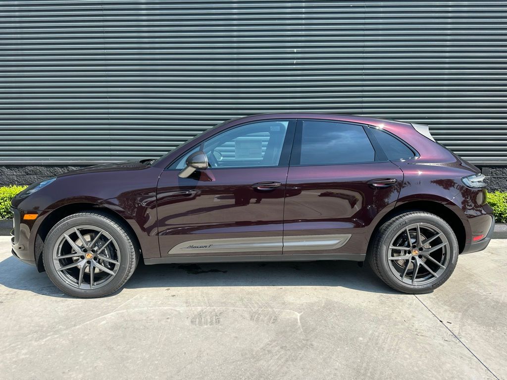 Thumbnail: 2026 Porsche Macan - 2