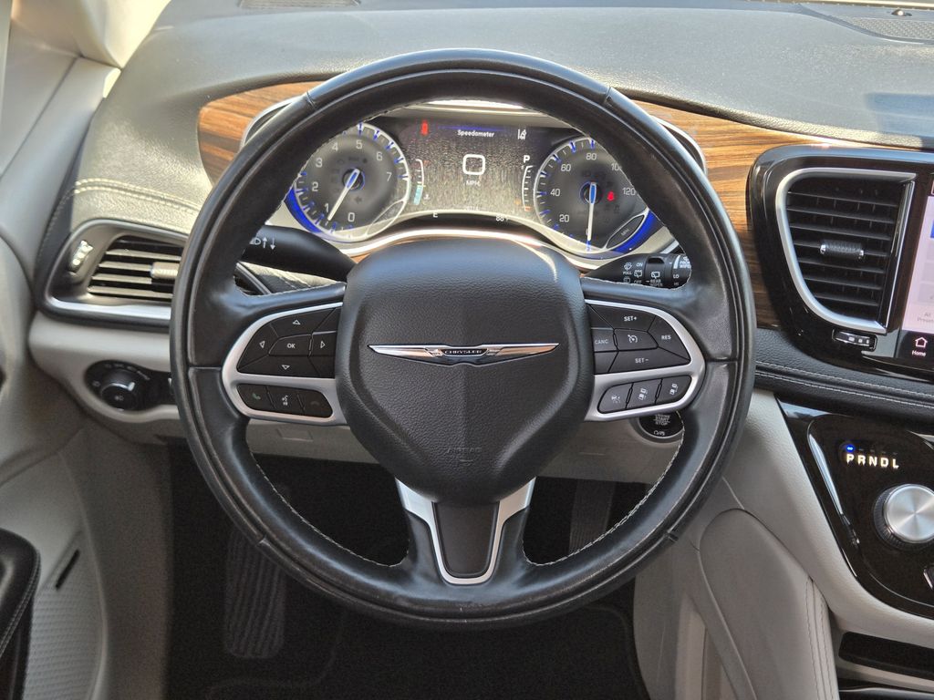 2022 Chrysler Pacifica Limited Black at Durrett Motor Company
