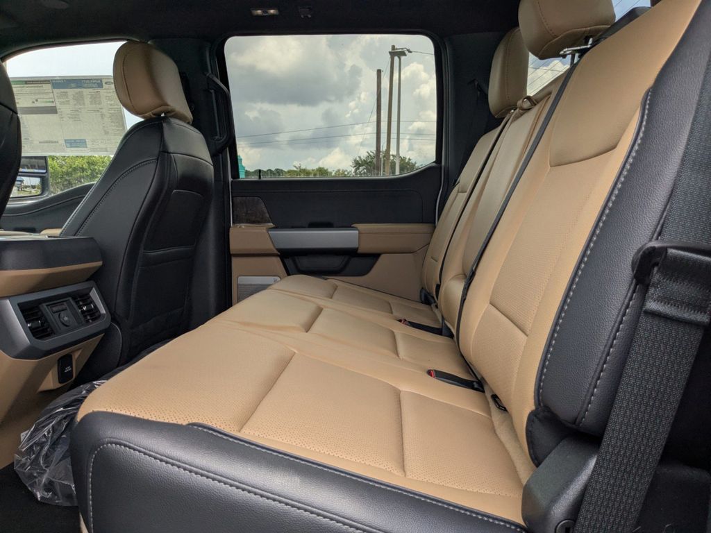 2025 Ford F-350 Super Duty Lariat