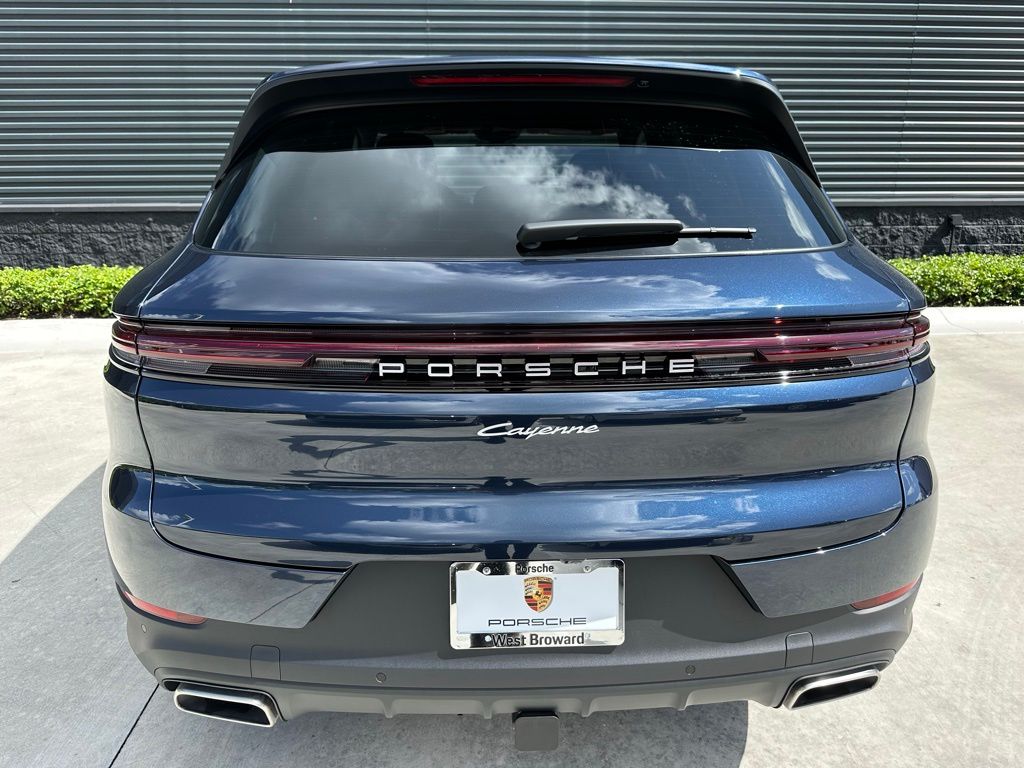 Thumbnail: 2025 Porsche Cayenne - 11