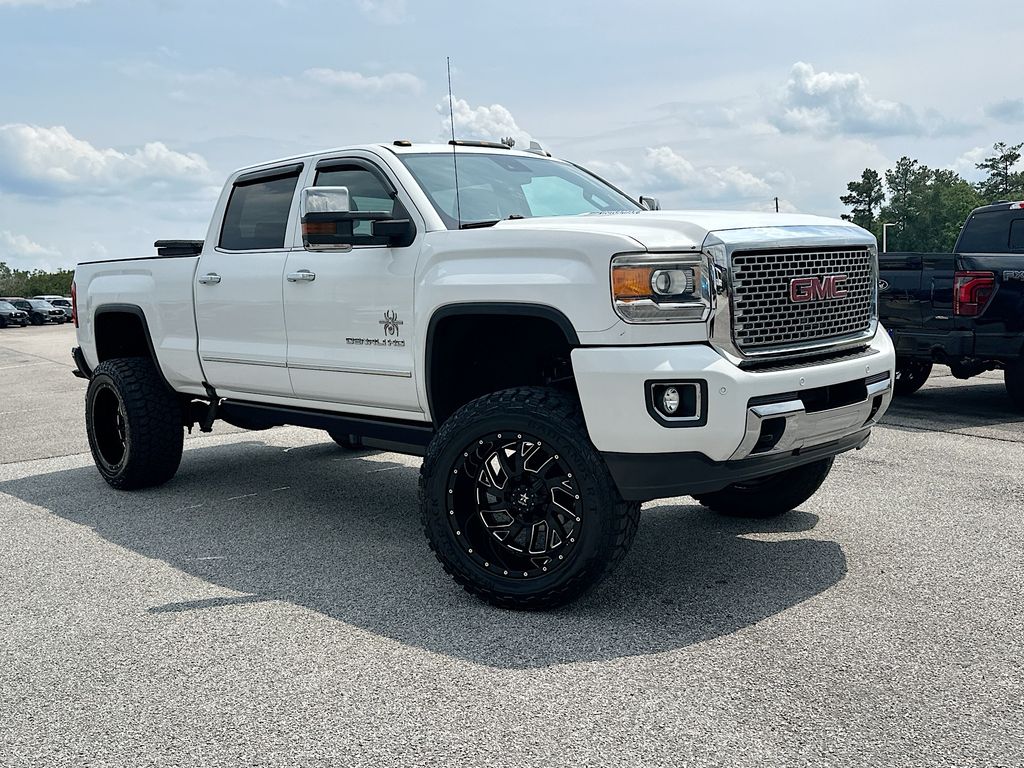 2016 GMC Sierra 4WD Crew Cab Standard Box Denali's photo