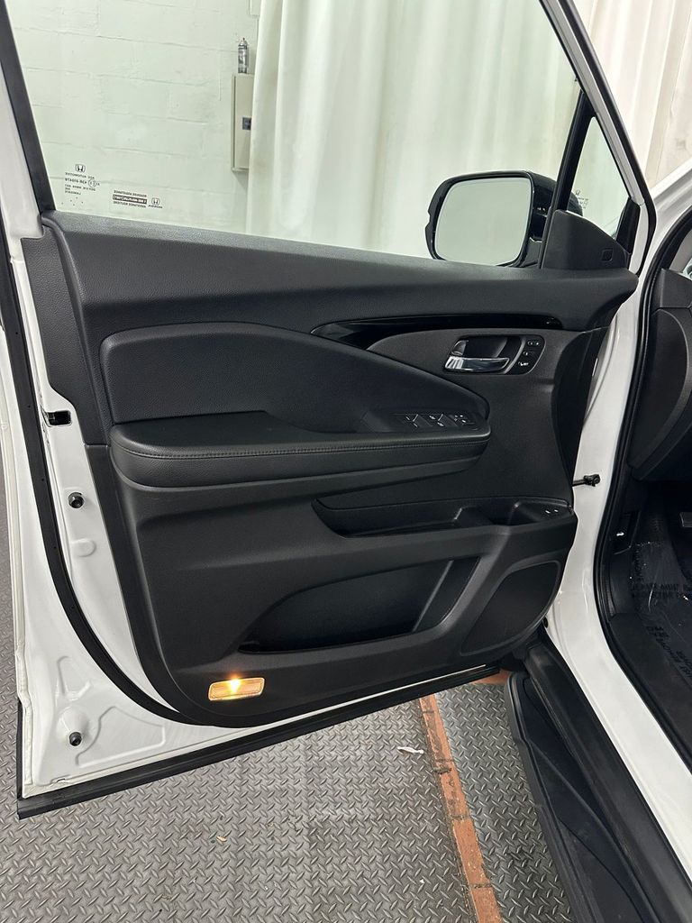 used 2022 Honda Pilot car, priced at $34,985
