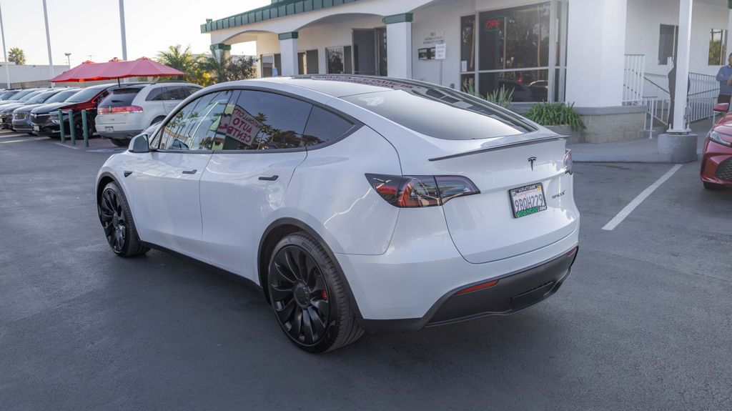 Used 2022 Tesla Model Y Performance 4D Sport Utility