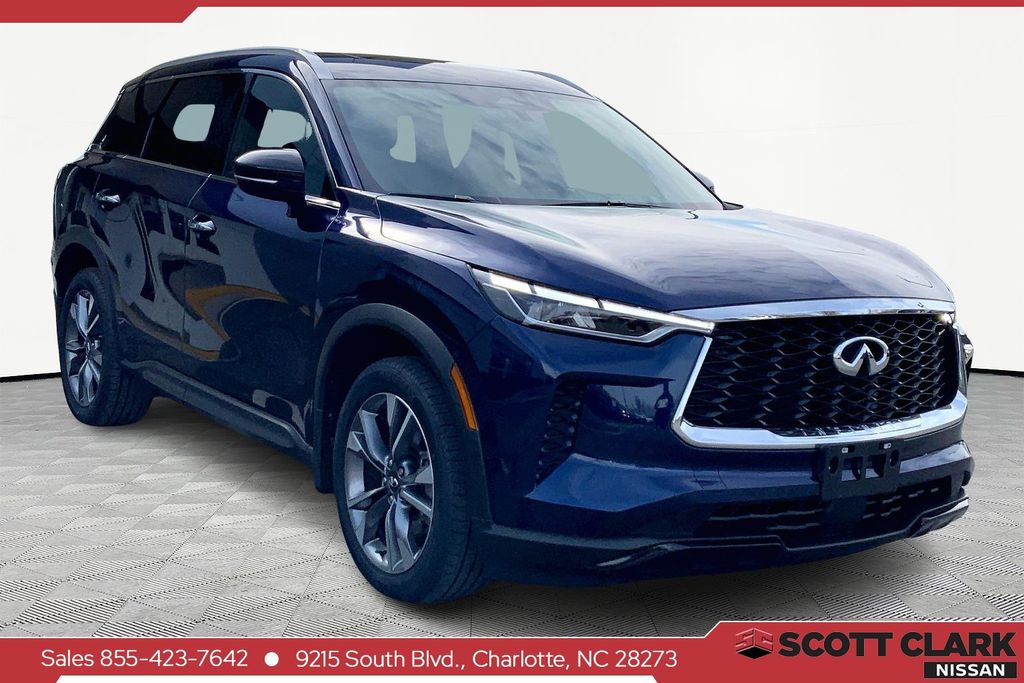 2023 INFINITI QX60 LUXE