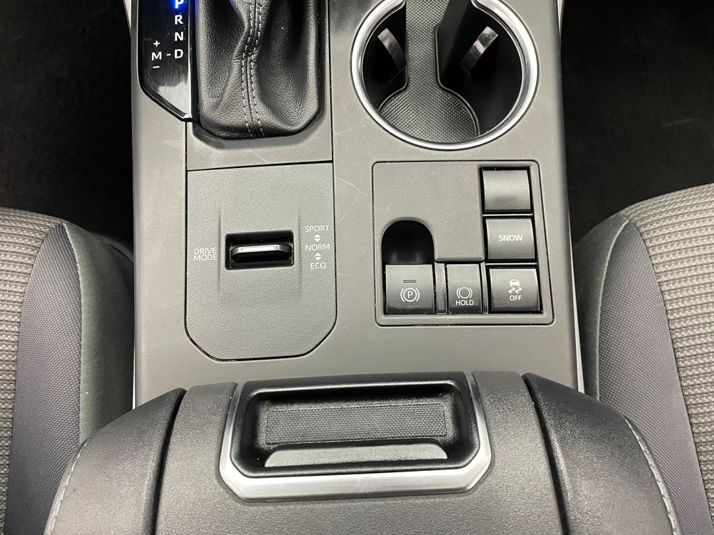 Thumbnail: 2023 Toyota Highlander - 29