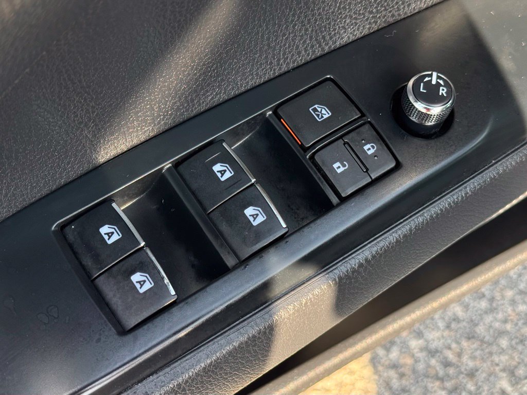 2020 Toyota Camry XSE V6 Galactic Aqua Mica - Jim Hudson Acura - Image 29