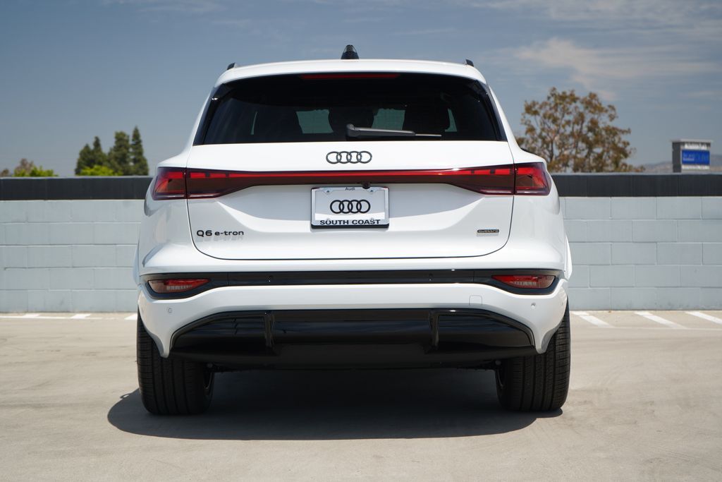 Thumbnail: 2027 Audi Q6 e-tron - 5