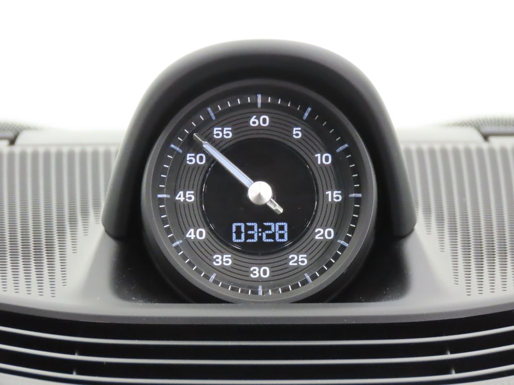 Thumbnail: 2024 Porsche Taycan - 25