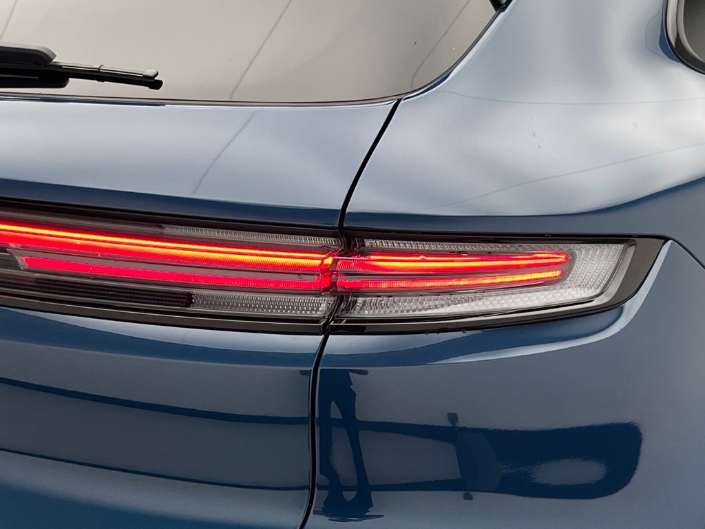 Thumbnail: 2026 Porsche Cayenne - 28