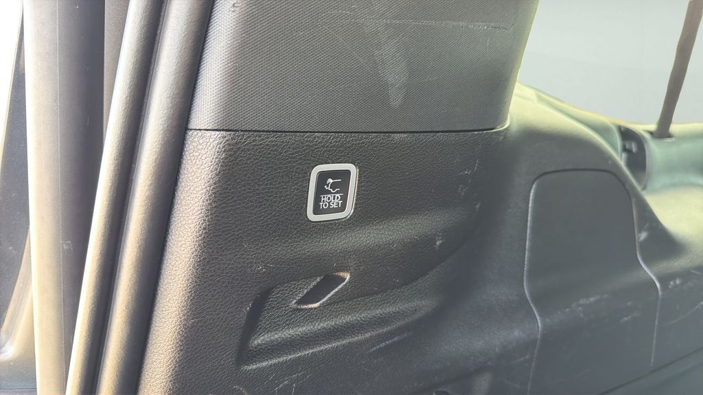 2024 Wagoneer L Wagoneer L