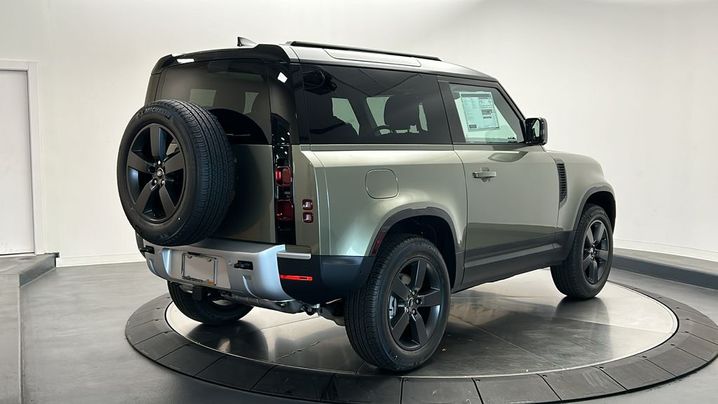 2024 Land Rover Defender 90 5