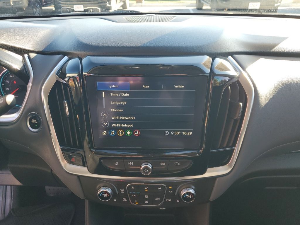 Used Car 2021 Chevrolet Traverse  Lt For Sale Under $25,000 In Austin, Texas