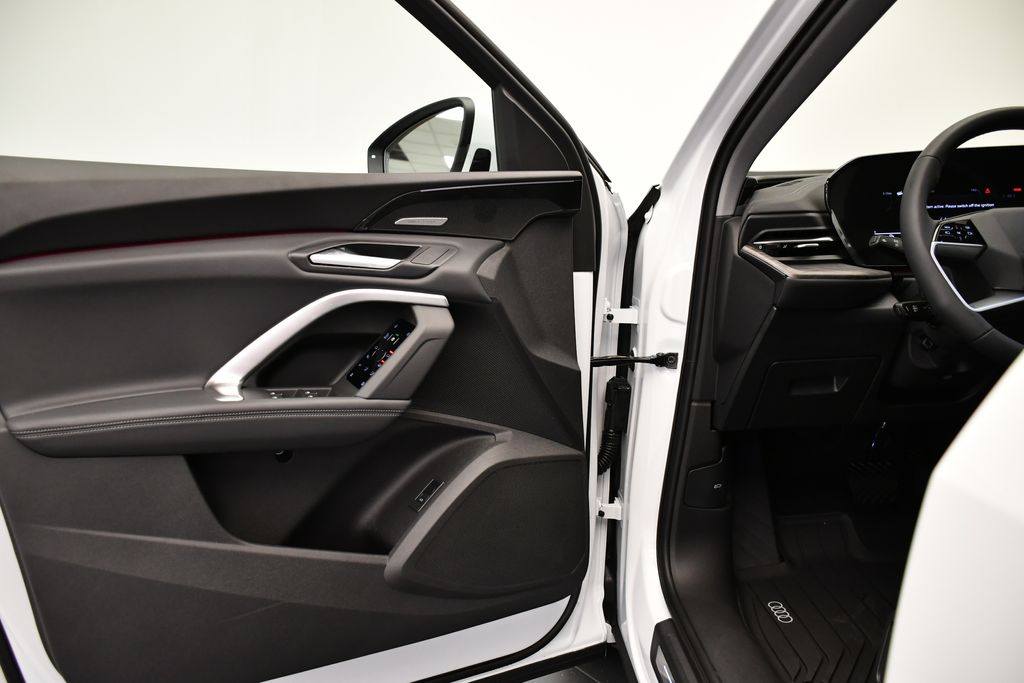 Thumbnail: 2025 Audi Q5 - 29