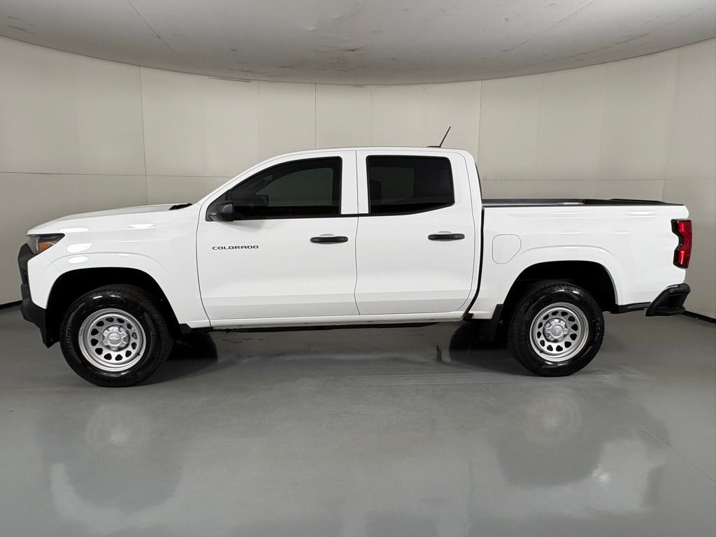 View vehicle photo 6