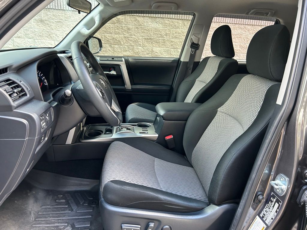 Thumbnail: 2019 Toyota 4Runner - 14