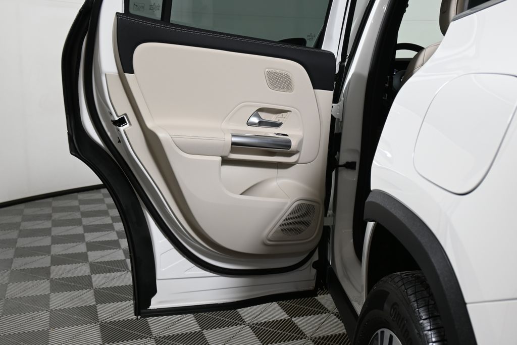 Thumbnail: 2026 Mercedes-Benz GLA - 31