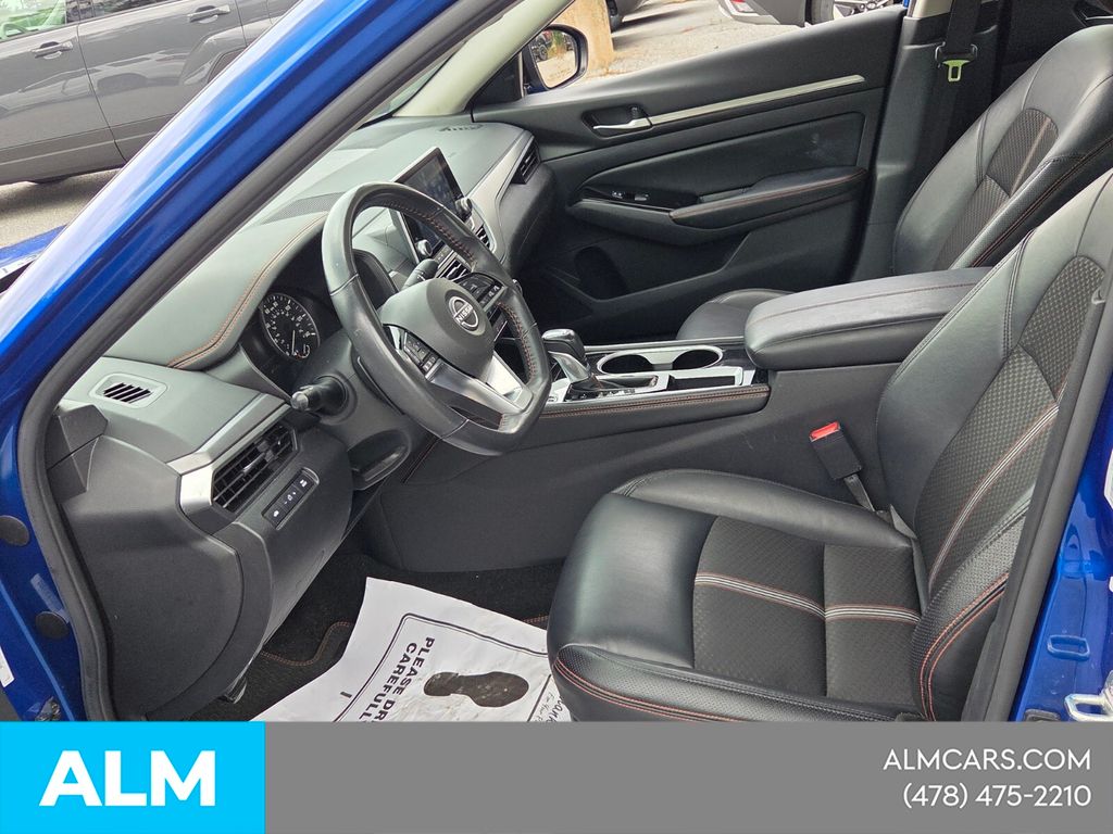 Used 2025 Blue Nissan 2.5 SR image 7