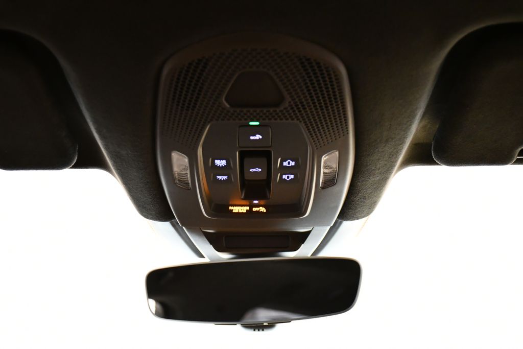 Thumbnail: 2026 Porsche Cayenne - 22