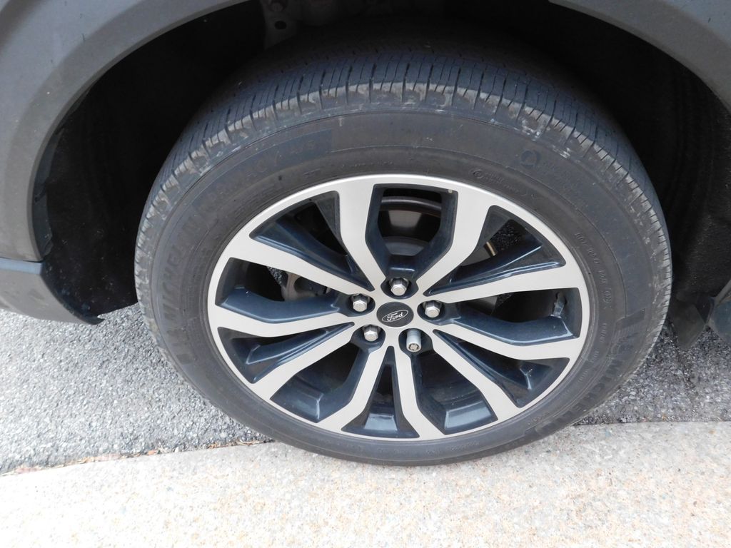 Thumbnail: 2021 Ford Explorer - 13