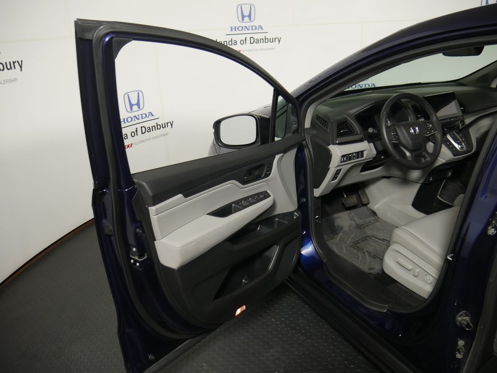 Thumbnail: 2023 Honda Odyssey - 8