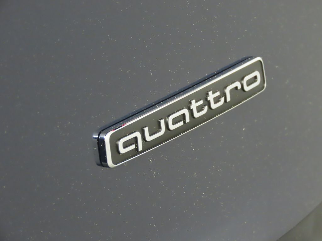 Thumbnail: 2025 Audi Q7 - 10