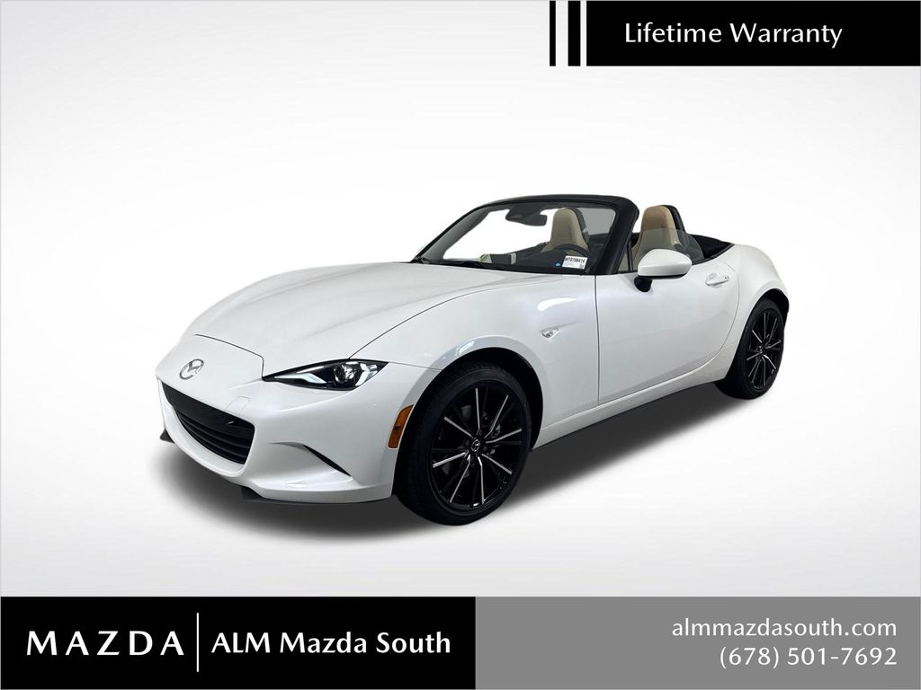 Snowflake White Pearl Mica 2026 Mazda MX-5 Miata Convertible Rear-Wheel Drive 6-Speed Manual