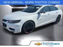 White 2018 Chevrolet Malibu Sedan Front-Wheel Drive 6-Speed Automatic