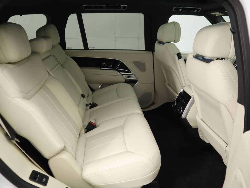 Thumbnail: 2025 Land Rover Range Rover - 23