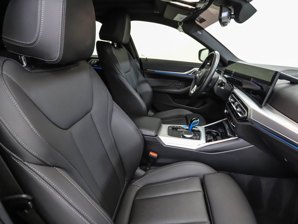 Thumbnail: 2023 BMW i4 - 31