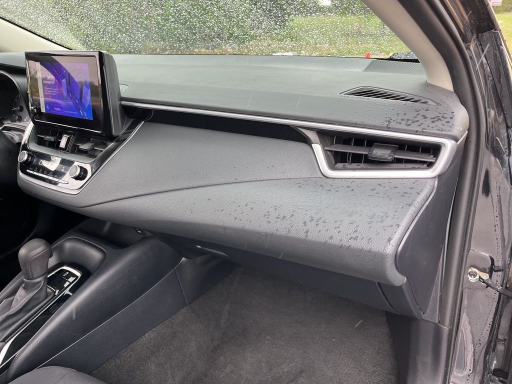2023 Toyota Corolla LE 29