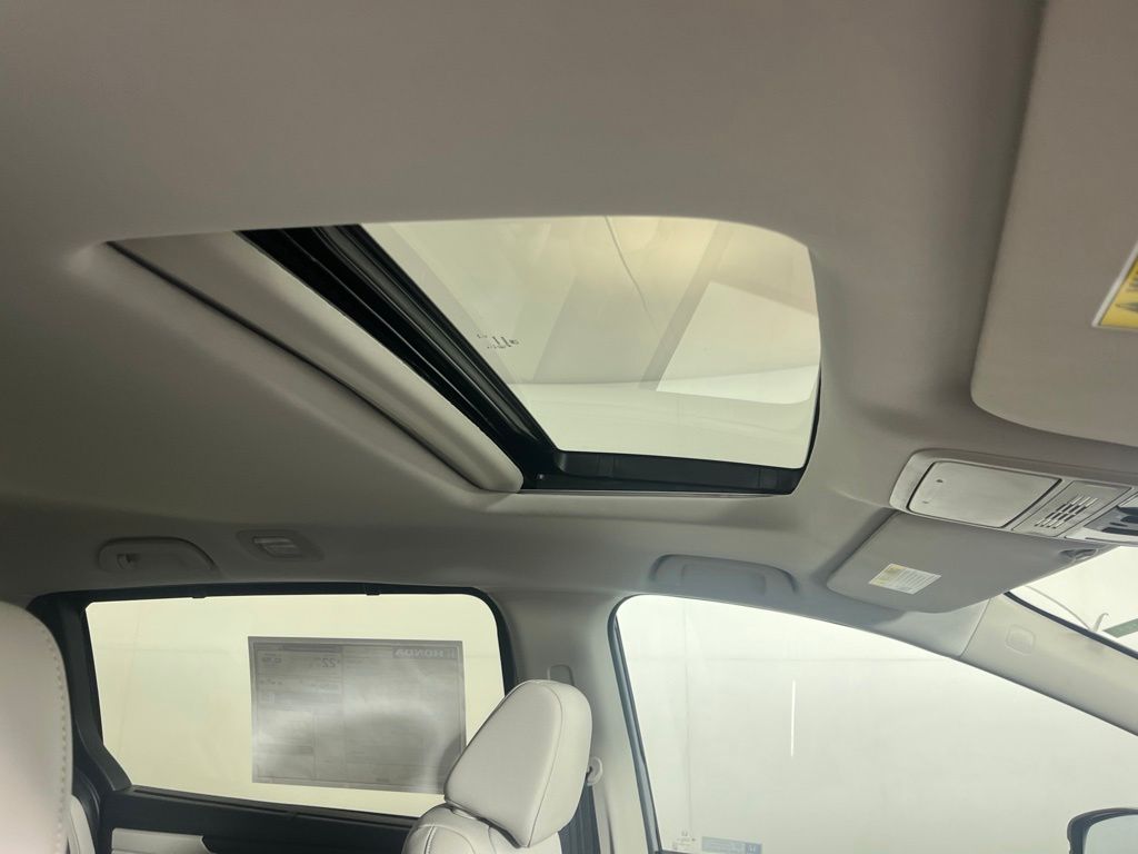 Thumbnail: 2026 Honda Odyssey - 11