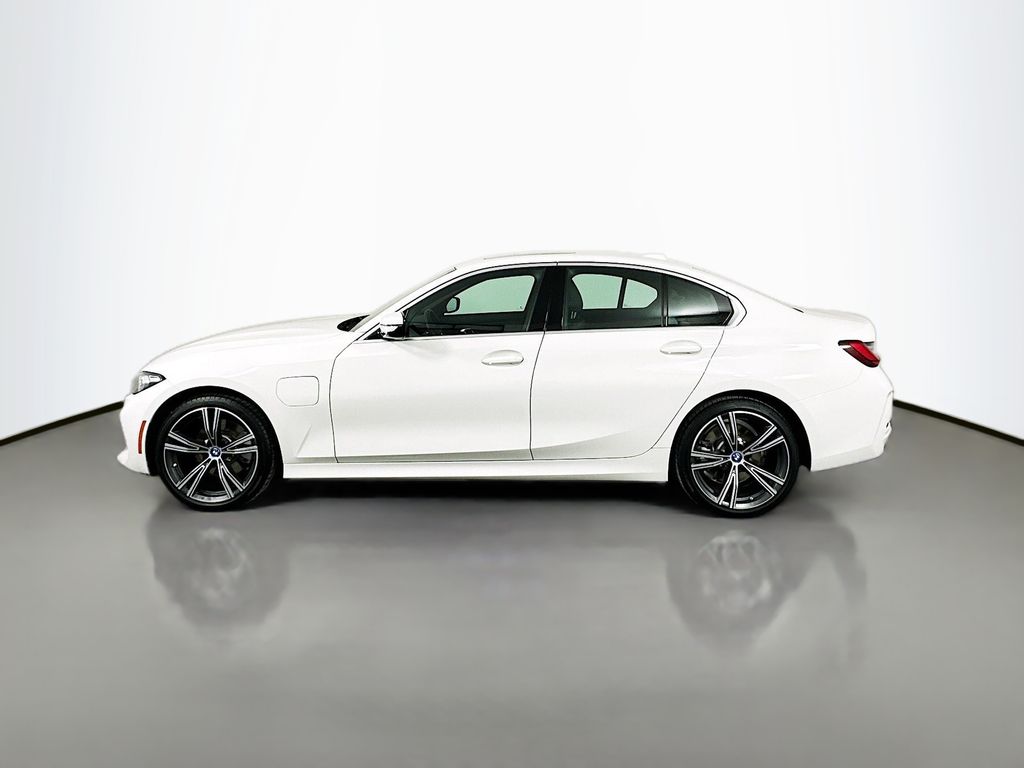 2024 BMW 3 Series 330e iPerformance 8