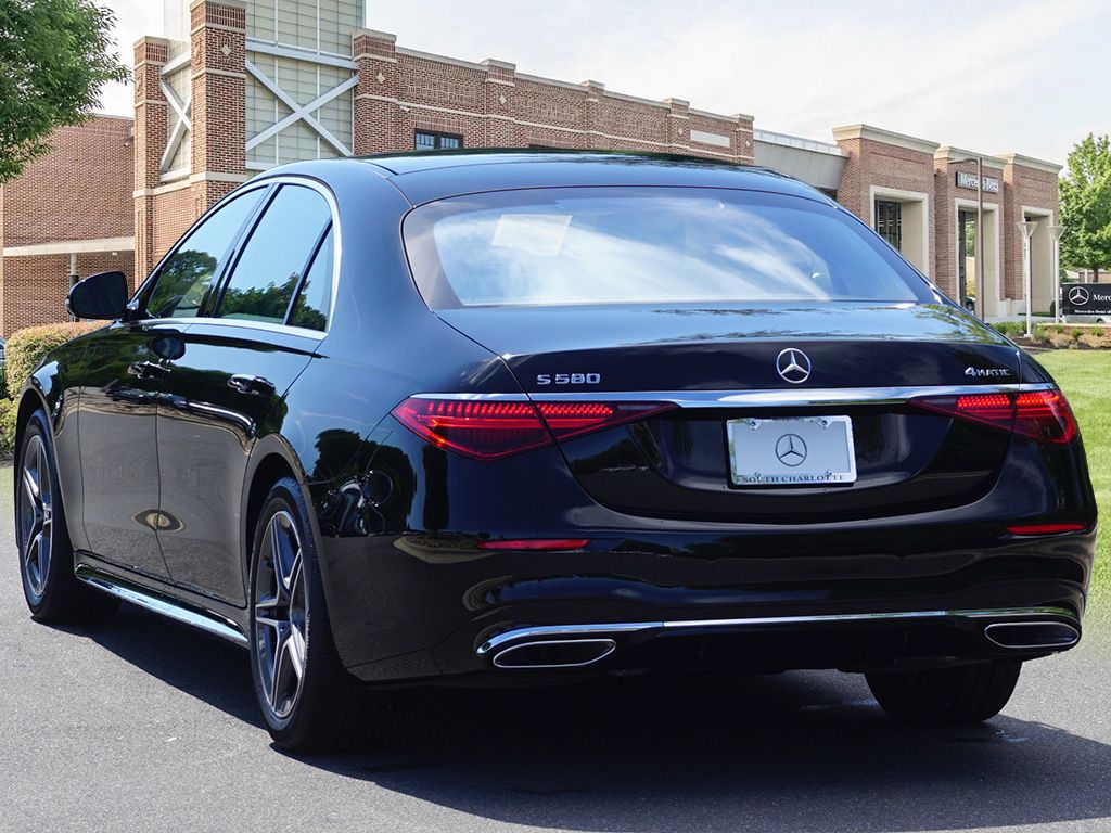 Thumbnail: 2024 Mercedes-Benz S-Class - 7