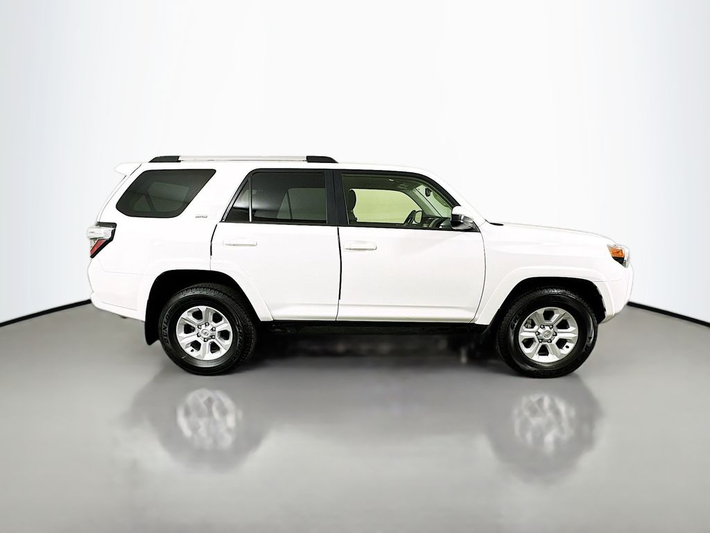 2024 Toyota 4Runner SR5 4
