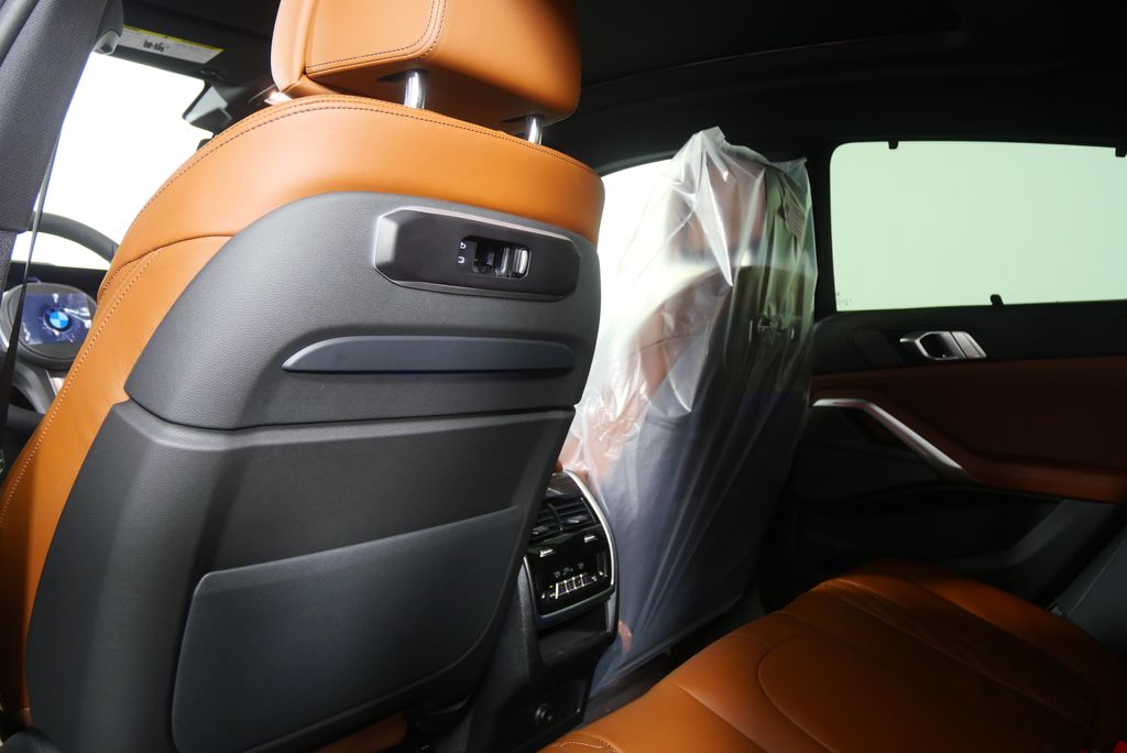 Thumbnail: 2026 BMW X6 - 17