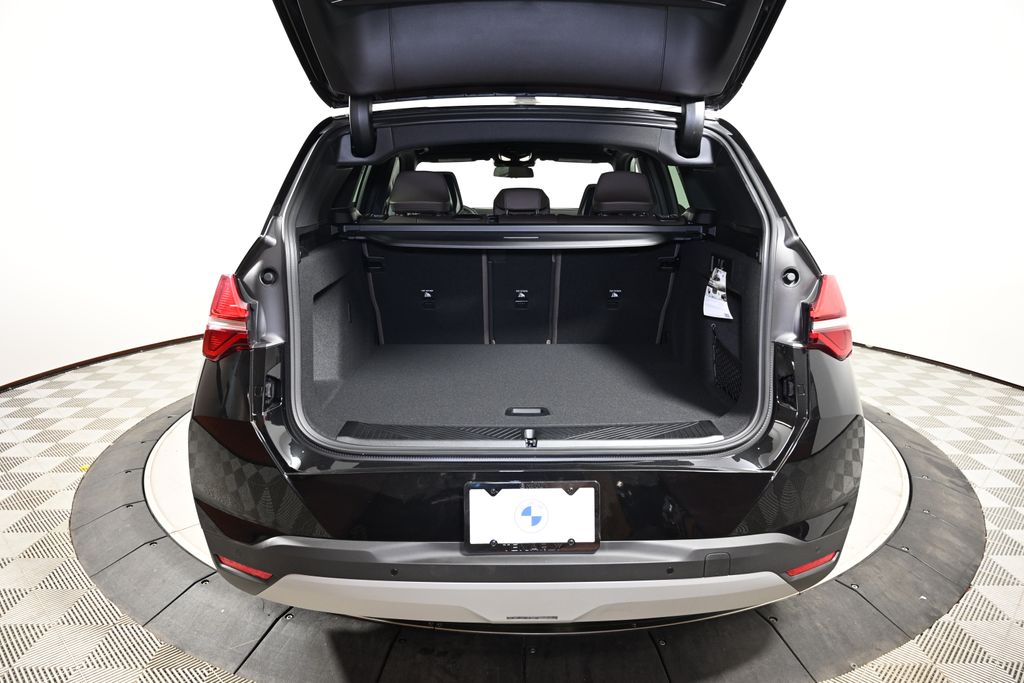 Thumbnail: 2025 BMW X3 - 10