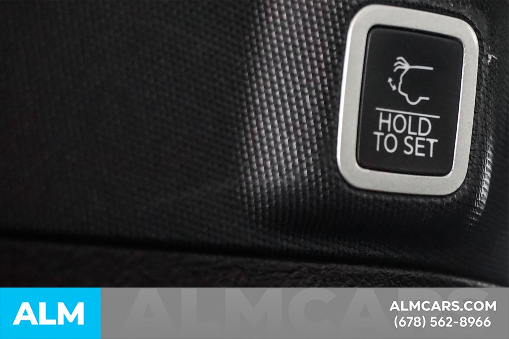 Used 2024 White Jeep 4xe image 24