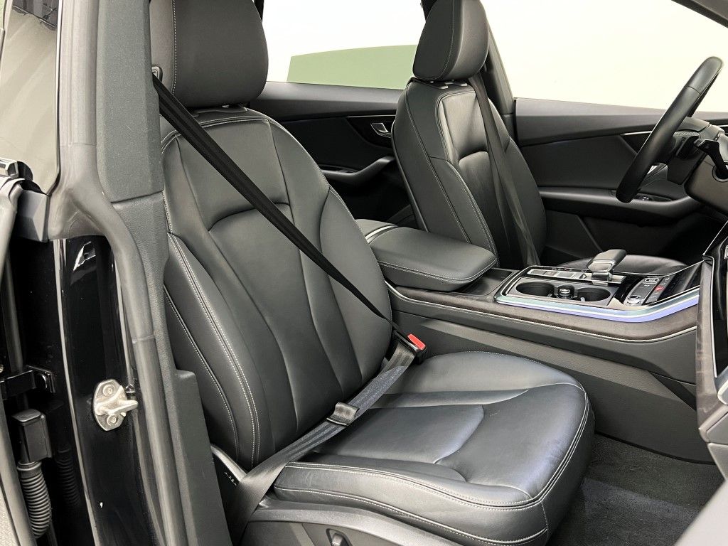 Thumbnail: 2021 Audi Q8 - 11