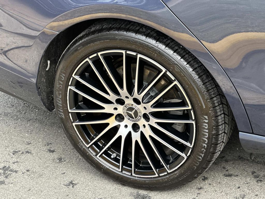 Thumbnail: 2025 Mercedes-Benz C-Class - 17