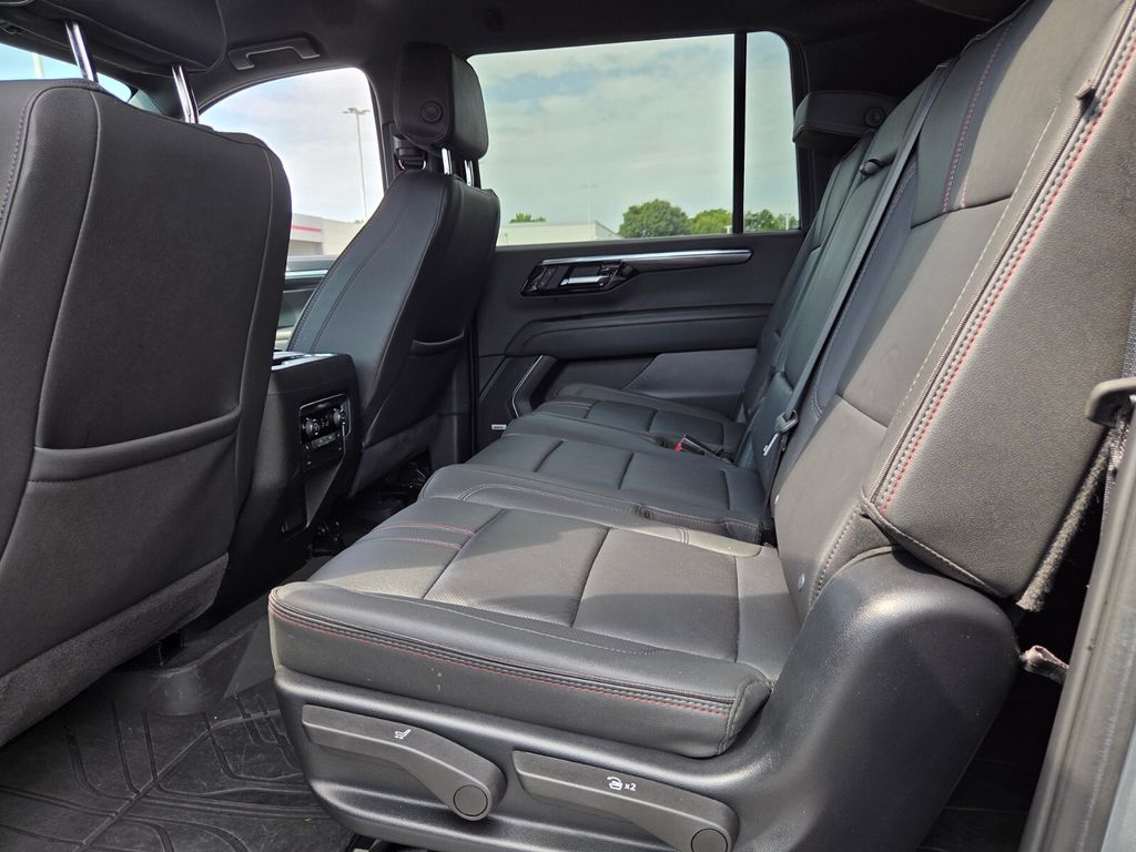 Used 2025 Chevrolet Suburban SUV
