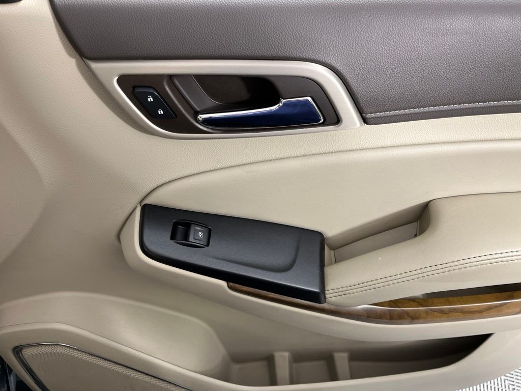 Thumbnail: 2019 GMC Yukon - 23