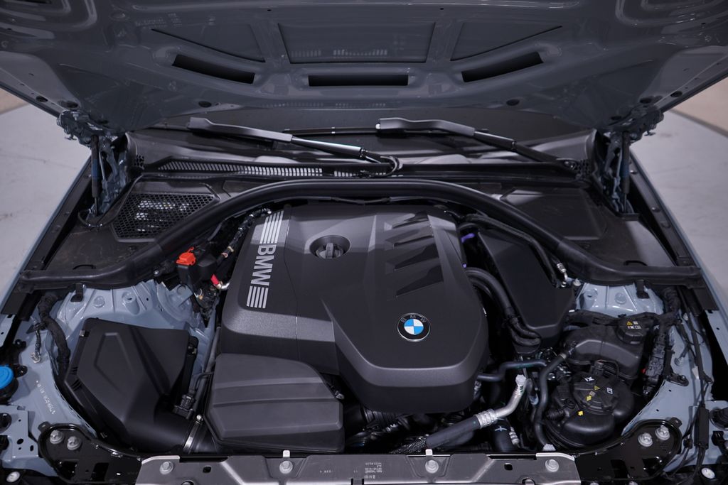 Thumbnail: 2025 BMW 3 Series - 24