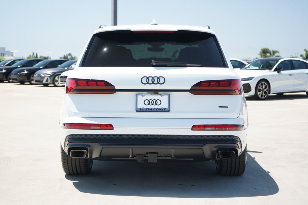 Thumbnail: 2026 Audi Q7 - 4