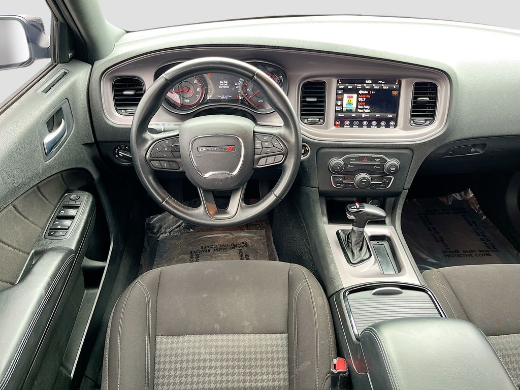 Used 2023 Black Dodge SXT image 21