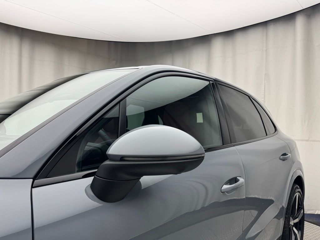2025 Porsche Cayenne S 10