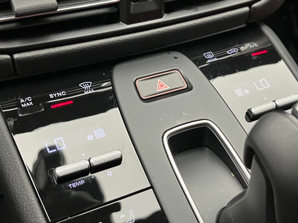 Thumbnail: 2025 Porsche Macan - 18