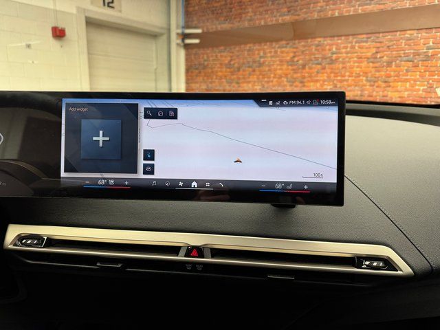 New 2026 White BMW xDrive60 image 18