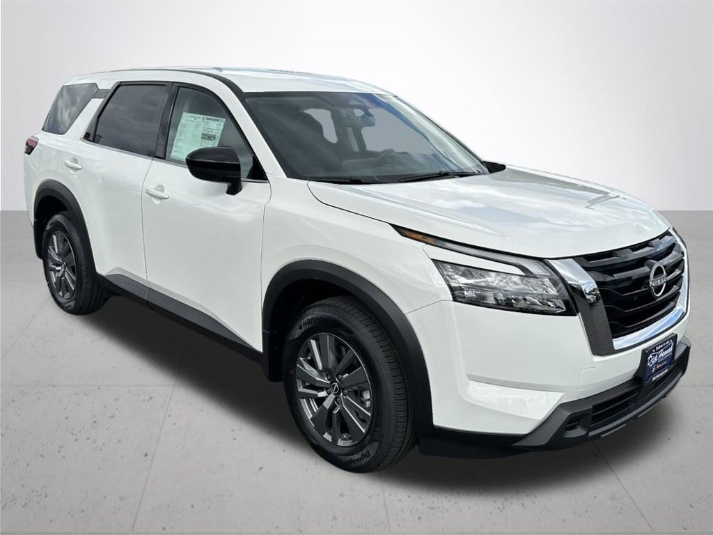 2025 Nissan Pathfinder S