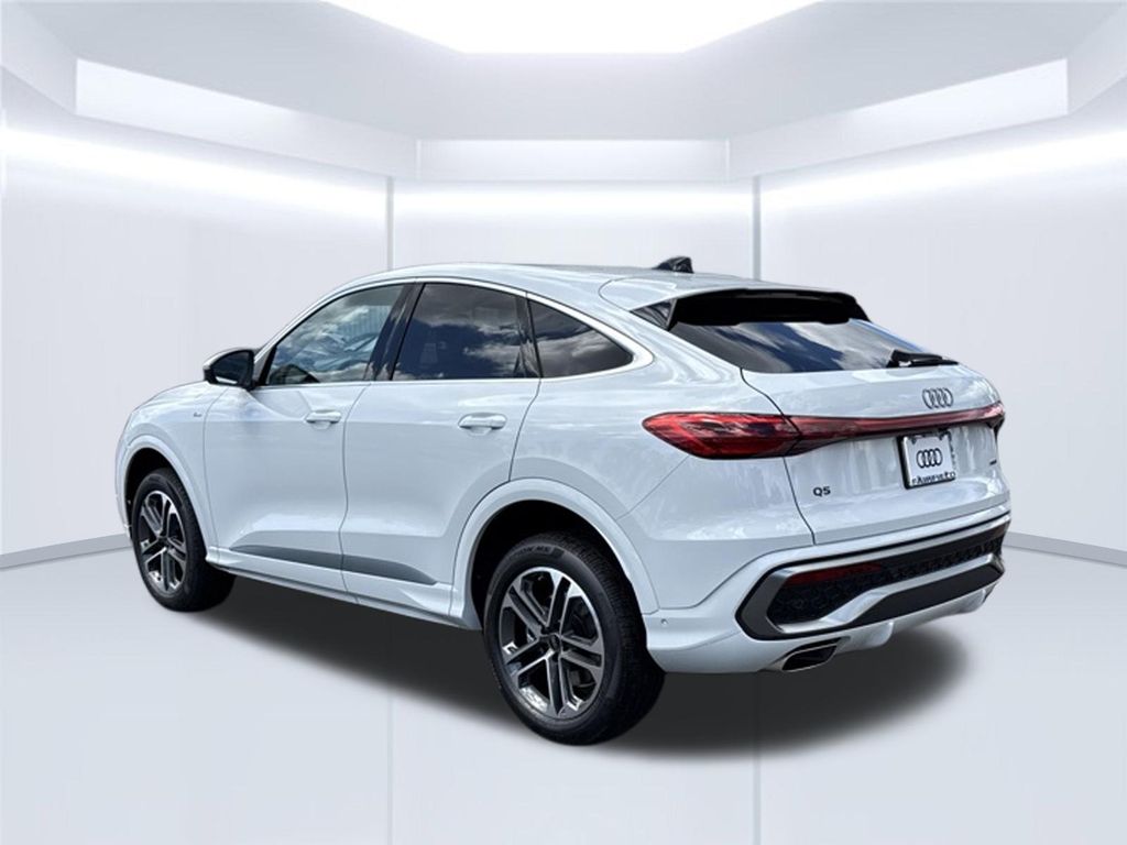Thumbnail: 2026 Audi Q5 - 3